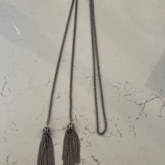 Kendra Scott Necklace - Picture 2 of 3